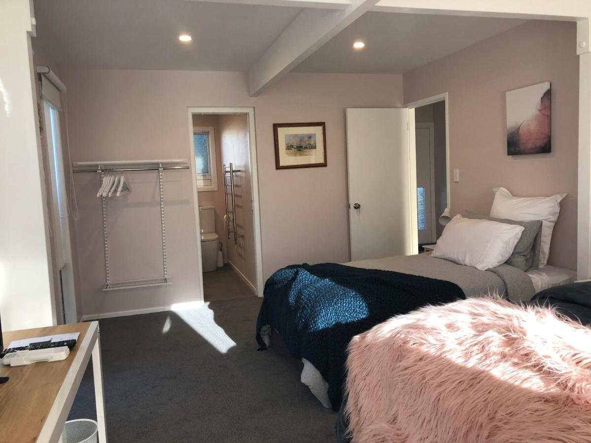 Allie'S Hill Top Haven Bed & Breakfast Whanganui Bagian luar foto