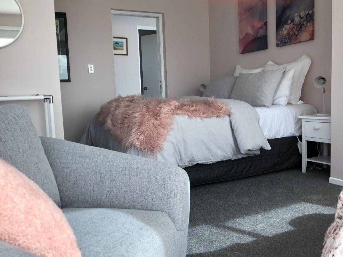 Allie'S Hill Top Haven Bed & Breakfast Whanganui Bagian luar foto