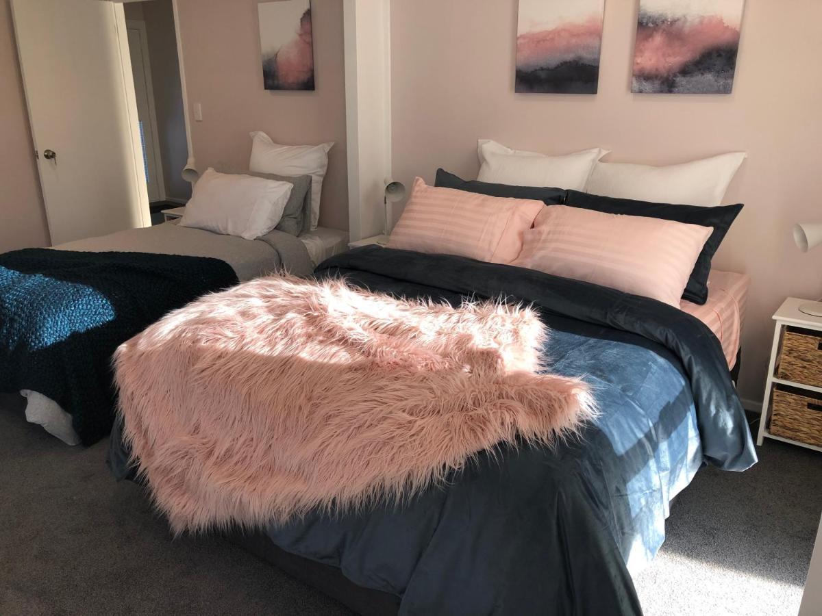 Allie'S Hill Top Haven Bed & Breakfast Whanganui Bagian luar foto
