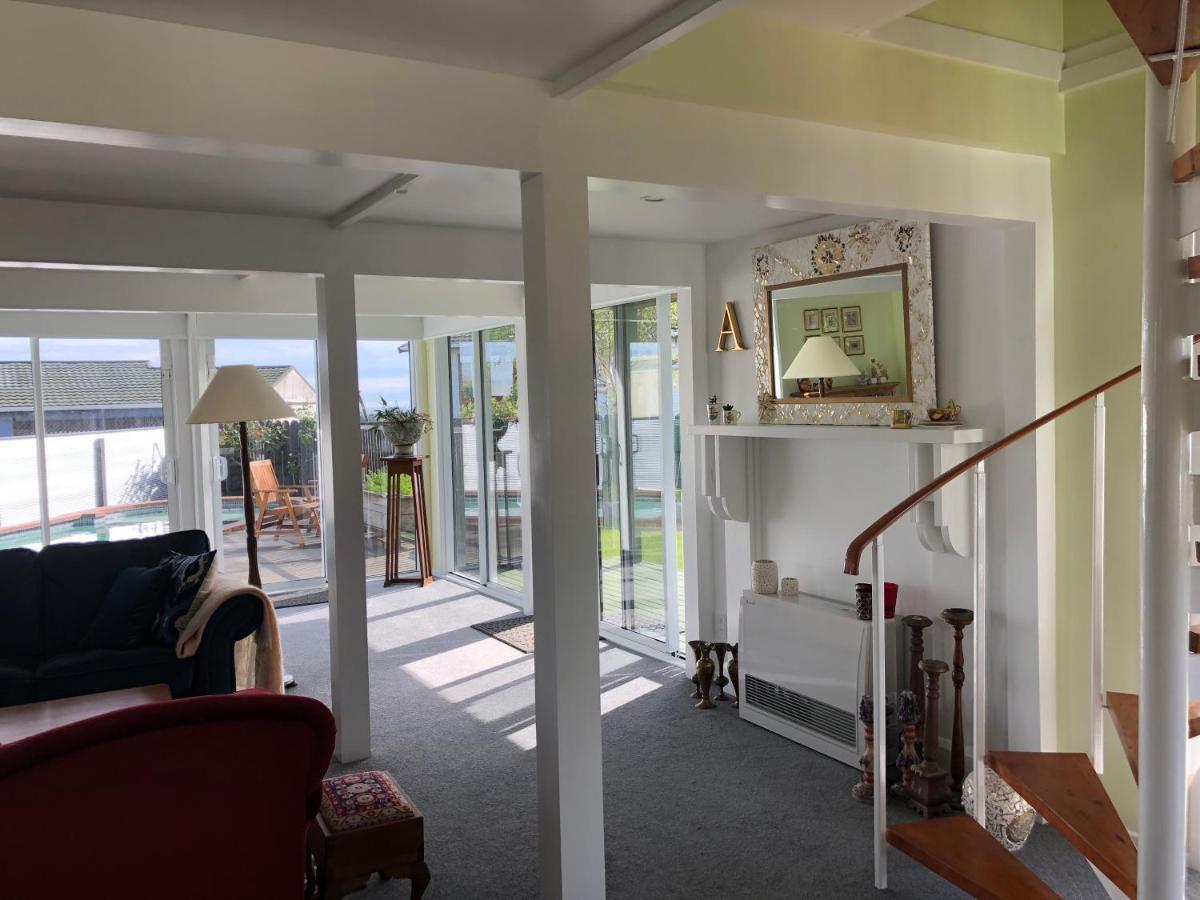 Allie'S Hill Top Haven Bed & Breakfast Whanganui Bagian luar foto